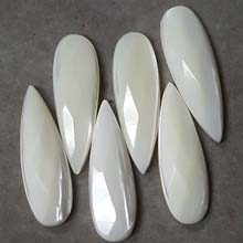 13X40MM FACETED PEAR CABOCHON MOP WHITE(4PCS/BAG)